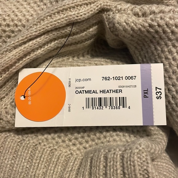 NWT. Oatmeal Heather, Petite, Sweater. Size XL. - Picture 4 of 4